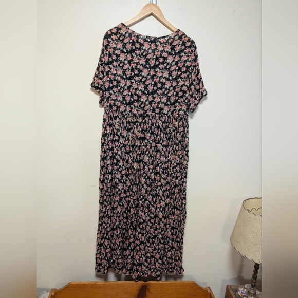 Floral Black and Pink Women's Dress - Picture 5 of 6